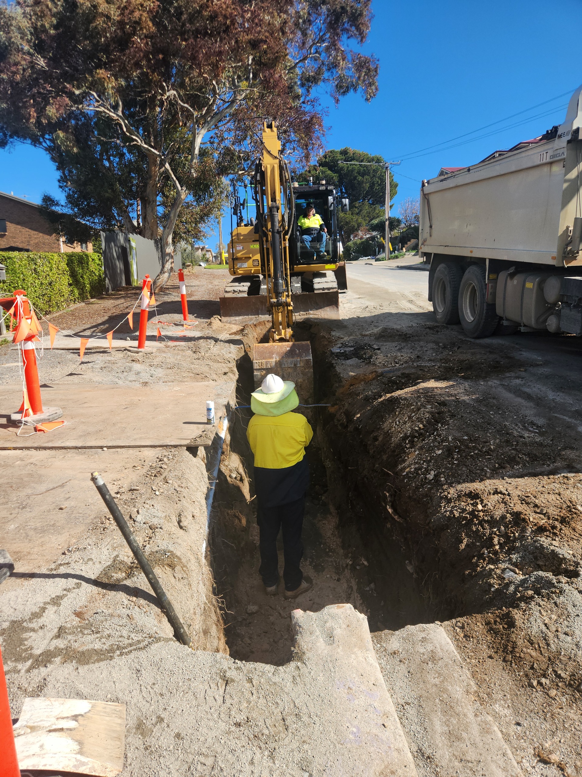 Crews installing drainage upgrades along Murray Road.