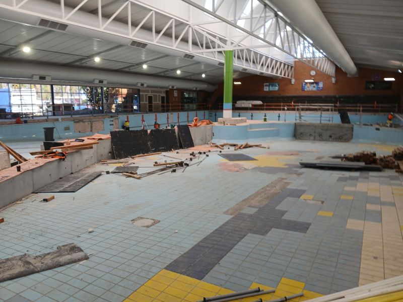 New separating pool walls